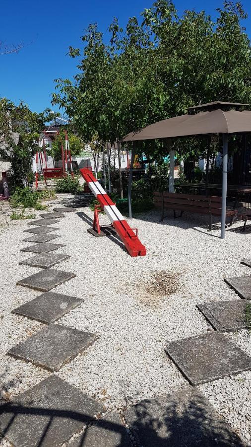 מלון Două Mai Casa Ellamy מראה חיצוני תמונה