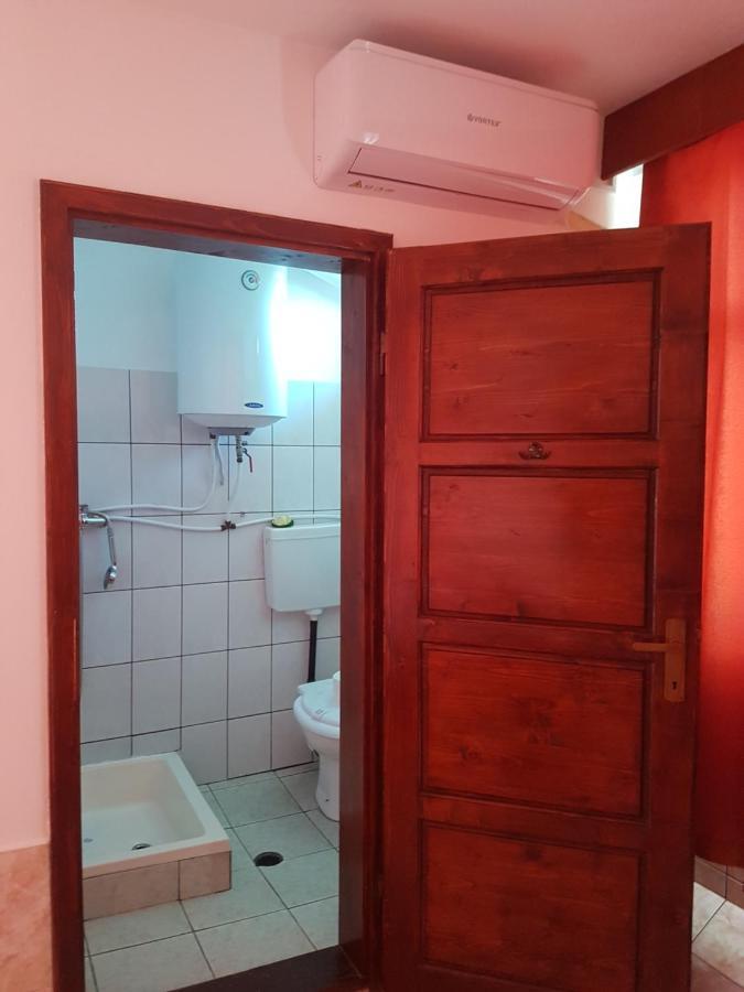 מלון Două Mai Casa Ellamy מראה חיצוני תמונה